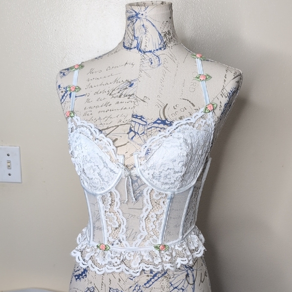 Sold - Picture 1 of 11